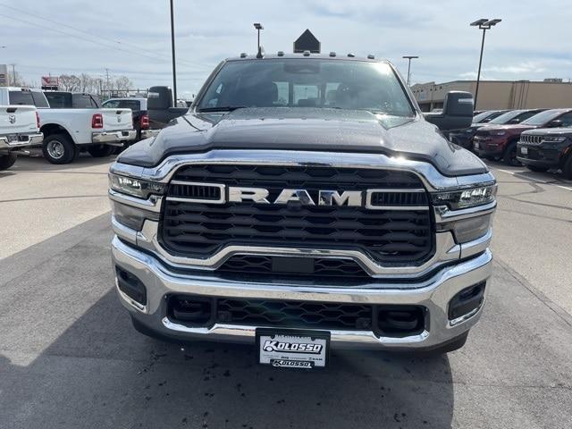 Photo of 2025 Granite Crystal Clearcoat Metallic RAM 2500