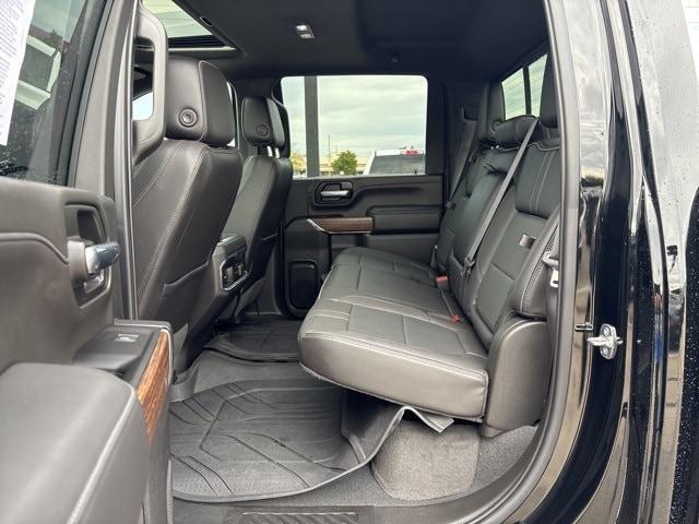 Photo of 2022 Black Chevrolet Silverado 2500