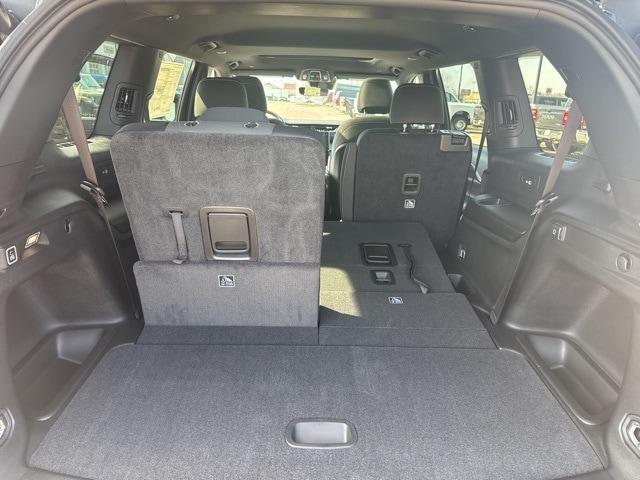 Photo of 2025 Diamond Black Jeep Grand Cherokee L