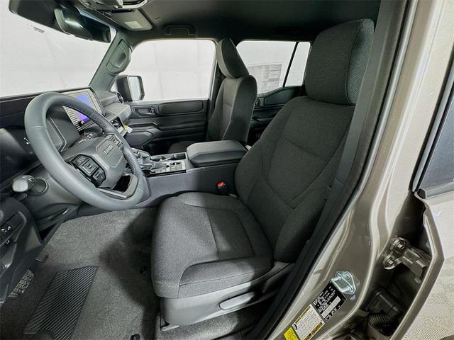 Photo of 2025 Meteor Shower Toyota Land Cruiser