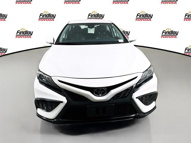 Photo of 2023 Ice Cap Toyota Camry