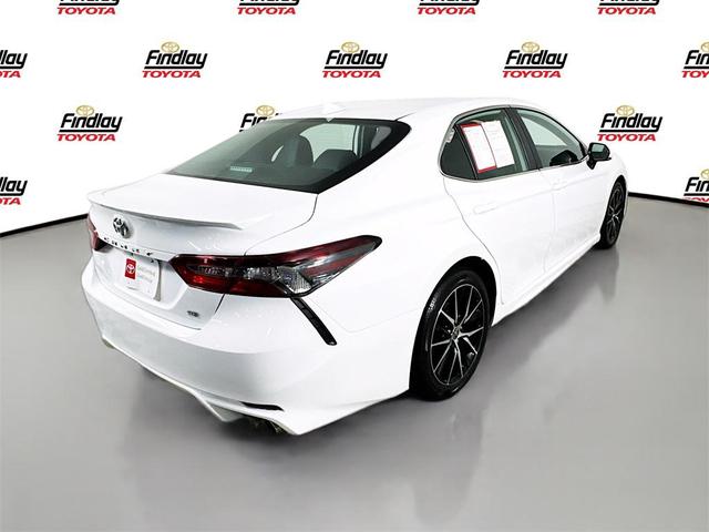 Photo of 2023 Ice Cap Toyota Camry