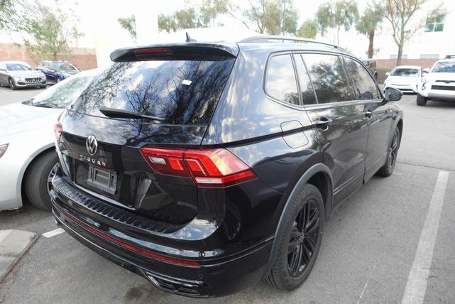 Photo of 2022 Deep Black Pearl Volkswagen Tiguan