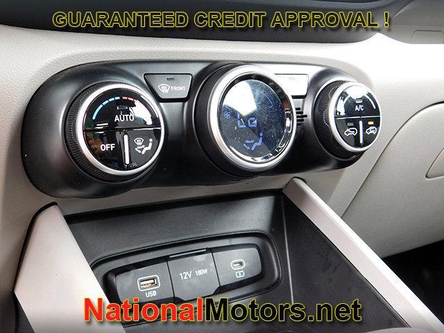 Photo of 2025 Onyx Black Hyundai VENUE
