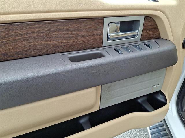 Photo of 2014 White Platinum Clearcoat Metallic Ford F-150
