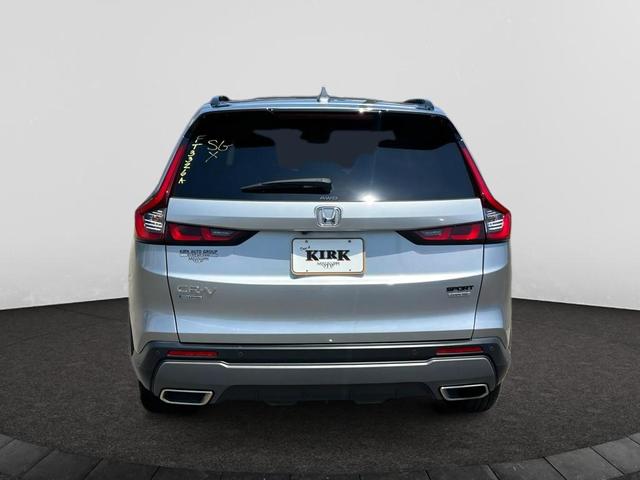 Photo of 2023 Lunar Silver Metallic Honda CR-V Hybrid