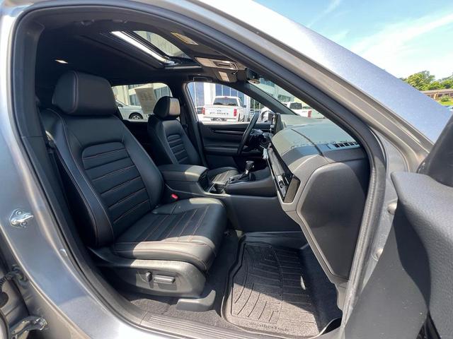 Photo of 2023 Lunar Silver Metallic Honda CR-V Hybrid