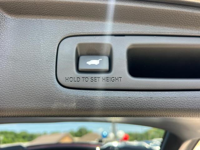 Photo of 2023 Lunar Silver Metallic Honda CR-V Hybrid
