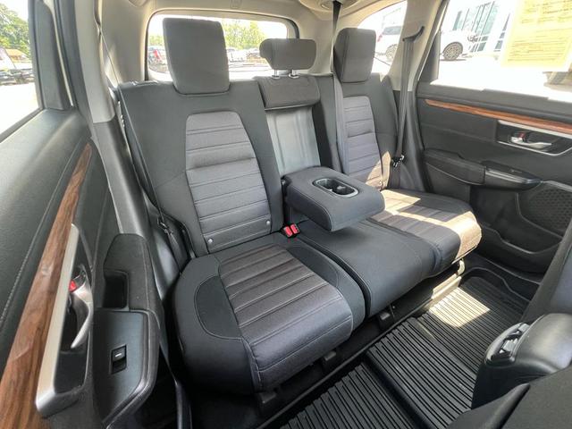 Photo of 2022 Platinum White Pearl Honda CR-V