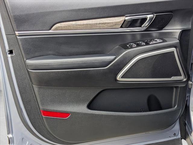 Photo of 2020 Everlasting Silver Kia Telluride