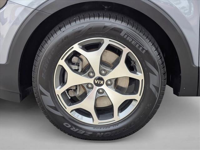 Photo of 2020 Everlasting Silver Kia Telluride