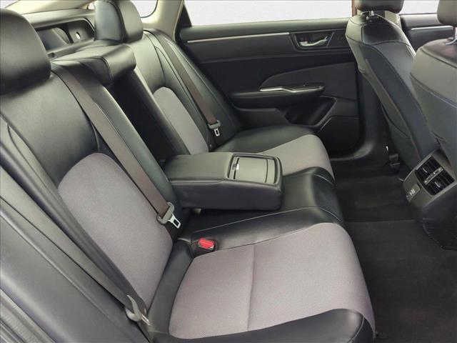 Photo of 2018 Modern Steel Metal Honda Clarity Plug-In Hybrid