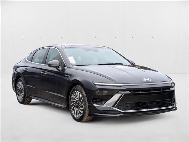 Photo of 2025 Carbon Blue Hyundai SONATA Hybrid