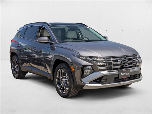 Photo of 2025 Titan Gray Hyundai TUCSON Hybrid