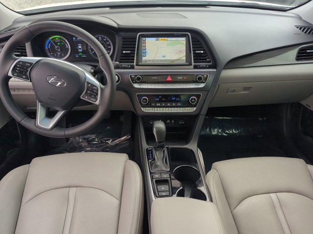 Photo of 2019 Hyper White Hyundai SONATA Hybrid