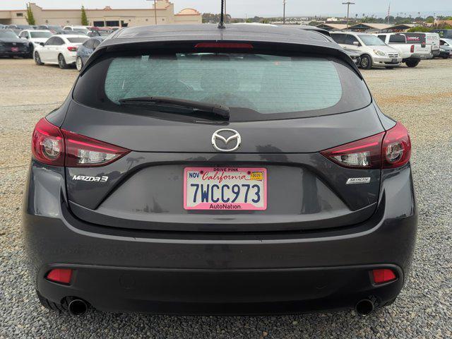 Photo of 2016 Meteor Gray Mica Mazda Mazda3