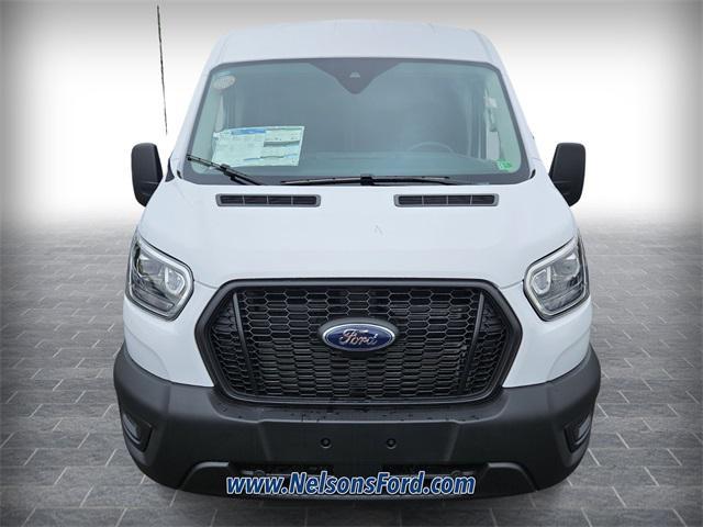 Photo of 2025 Oxford White Ford Transit-250