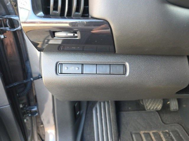 Photo of 2024 Gun Metallic Nissan Pathfinder