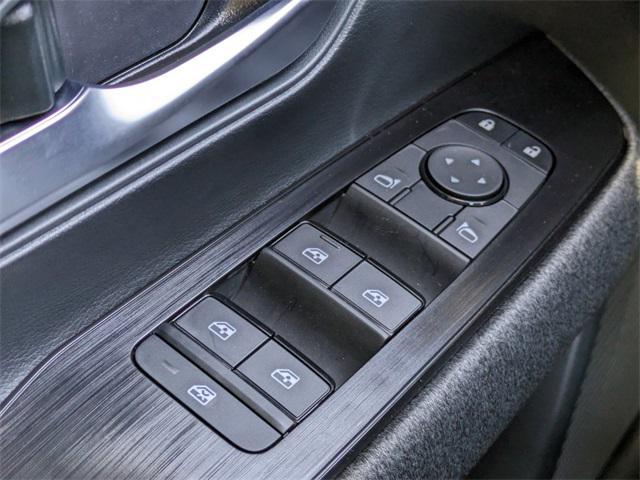 Photo of 2025 Canyon Bronze Metallic Nissan Kicks
