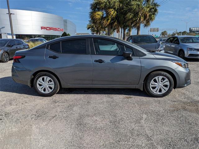 Photo of 2025 Gun Metallic Nissan Versa