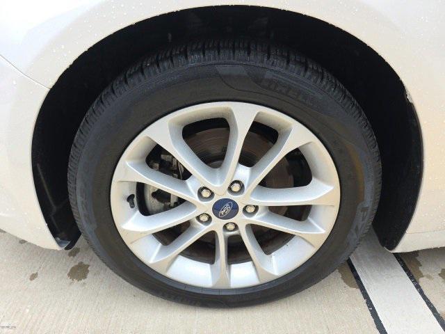 Photo of 2020 White Platinum Metallic Tri-Coat Ford Fusion