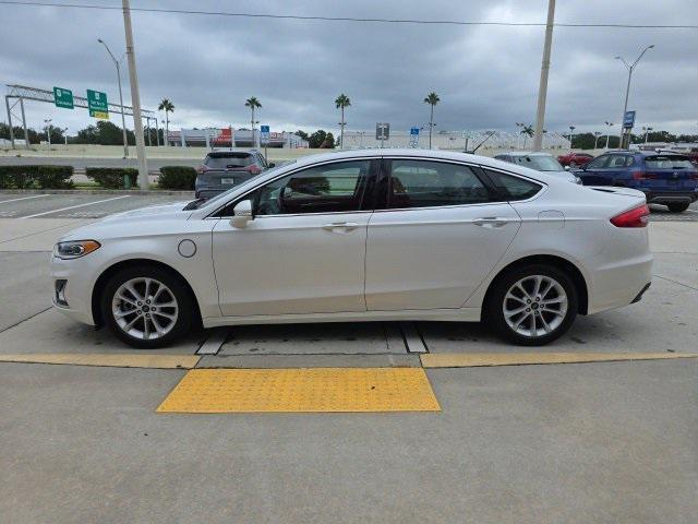 Photo of 2020 White Platinum Metallic Tri-Coat Ford Fusion