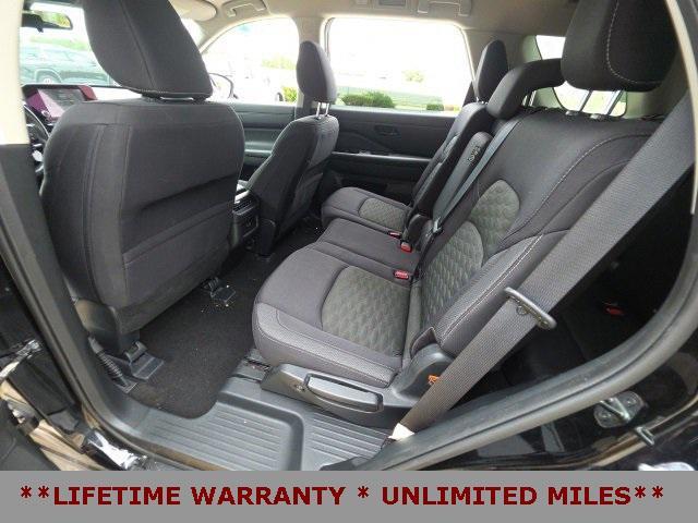 Photo of 2023 Super Black Nissan Pathfinder