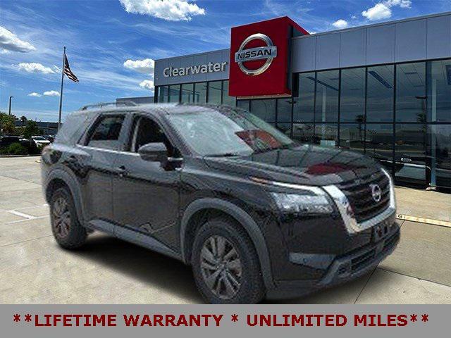 Photo of 2023 Super Black Nissan Pathfinder