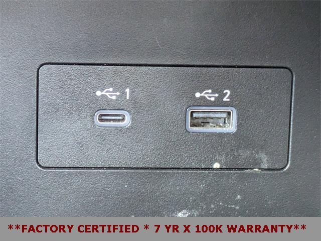 Photo of 2022 Pearl White Tricoat Nissan Pathfinder