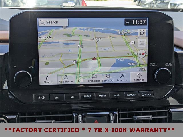 Photo of 2022 Pearl White Tricoat Nissan Pathfinder