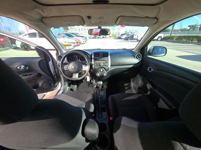 Photo of 2013 Silver Nissan Versa