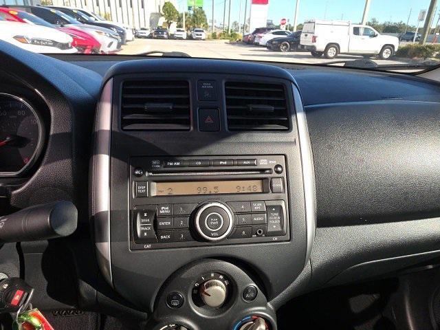 Photo of 2013 Silver Nissan Versa