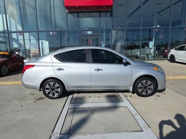 Photo of 2013 Silver Nissan Versa