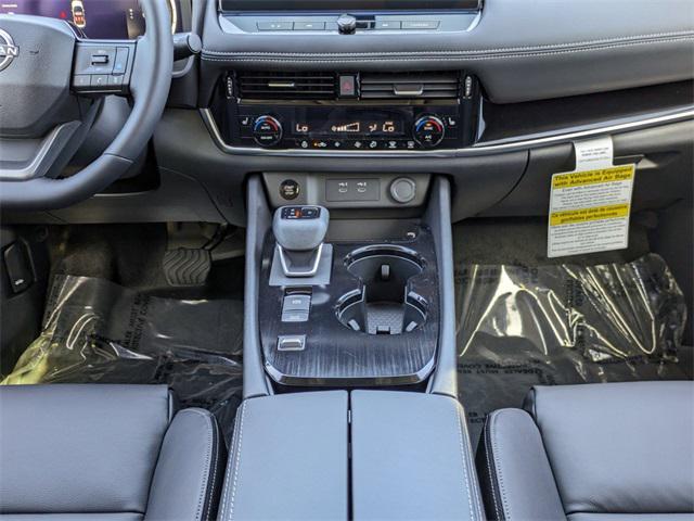 Photo of 2025 Boulder Gray Pearl/Super Black Nissan Rogue