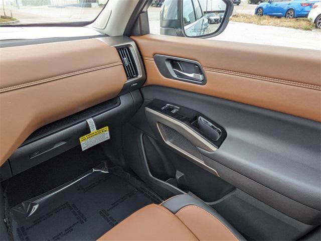 Photo of 2025 Boulder Gray Pearl Nissan Pathfinder