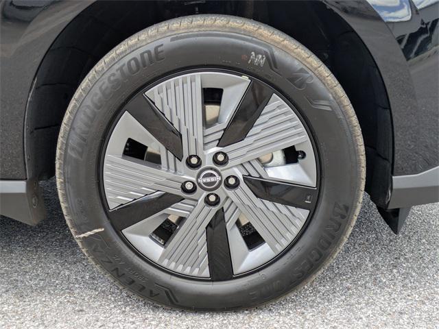Photo of 2025 Super Black Nissan Murano