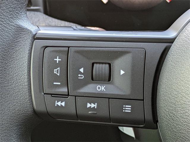 Photo of 2026 Gun Metallic Nissan Kicks