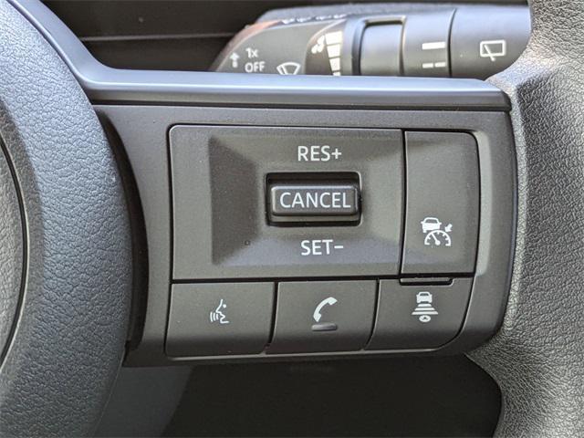Photo of 2026 Gun Metallic Nissan Kicks