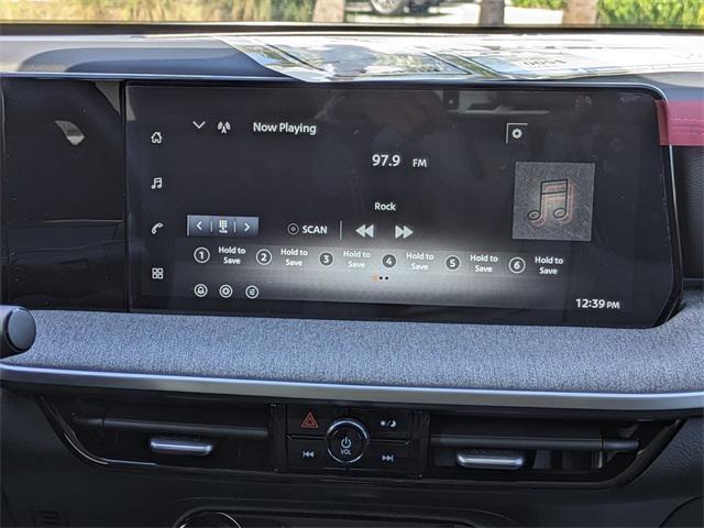 Photo of 2026 Gun Metallic Nissan Kicks