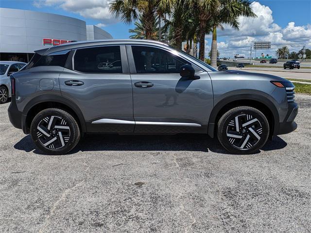 Photo of 2026 Gun Metallic Nissan Kicks