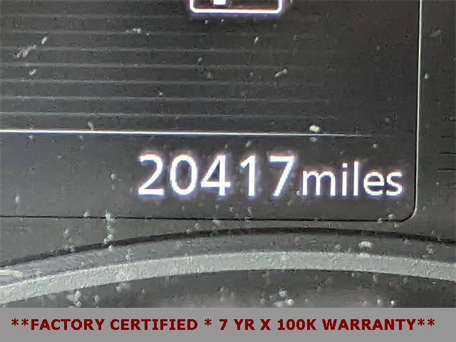 Photo of 2024 Boulder Gray Pearl Nissan Kicks