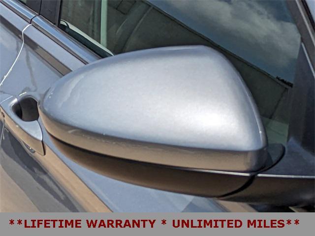 Photo of 2024 Platinum Gray Metallic Volkswagen Jetta