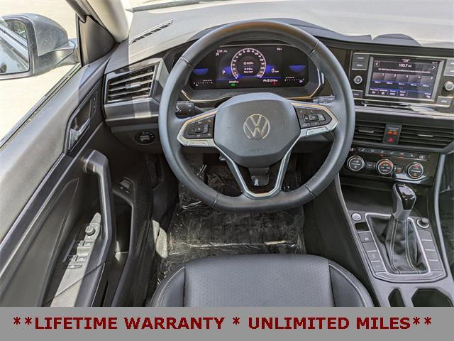 Photo of 2024 Platinum Gray Metallic Volkswagen Jetta