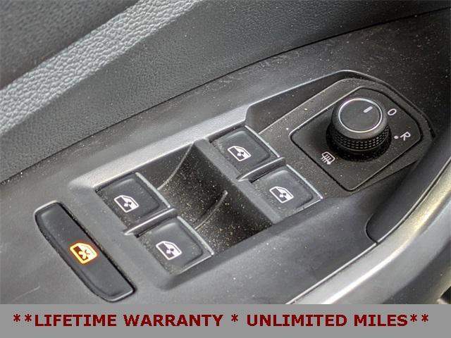 Photo of 2024 Platinum Gray Metallic Volkswagen Jetta