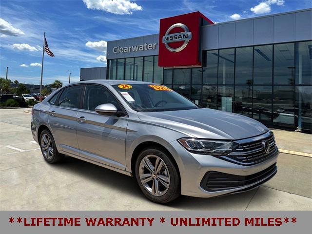 Photo of 2024 Platinum Gray Metallic Volkswagen Jetta