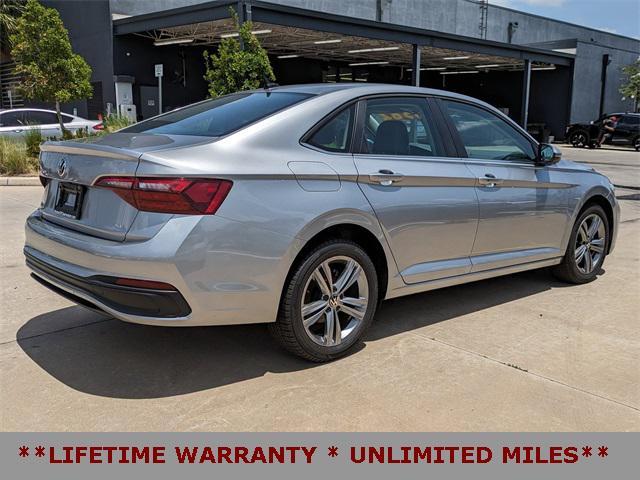 Photo of 2024 Platinum Gray Metallic Volkswagen Jetta