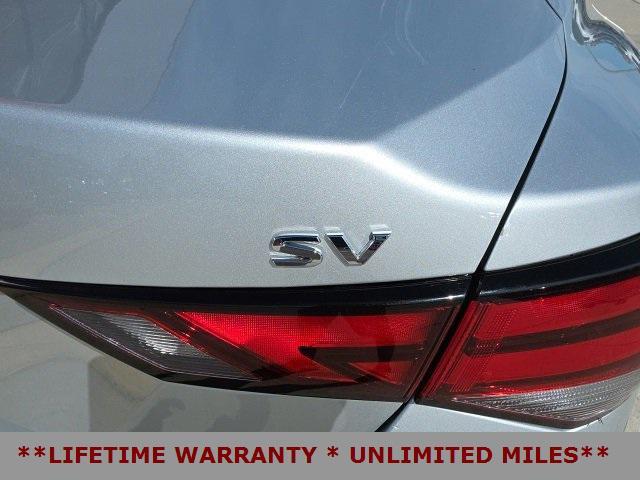 Photo of 2023 Brilliant Silver Metallic Nissan Sentra
