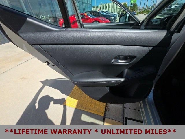 Photo of 2023 Brilliant Silver Metallic Nissan Sentra