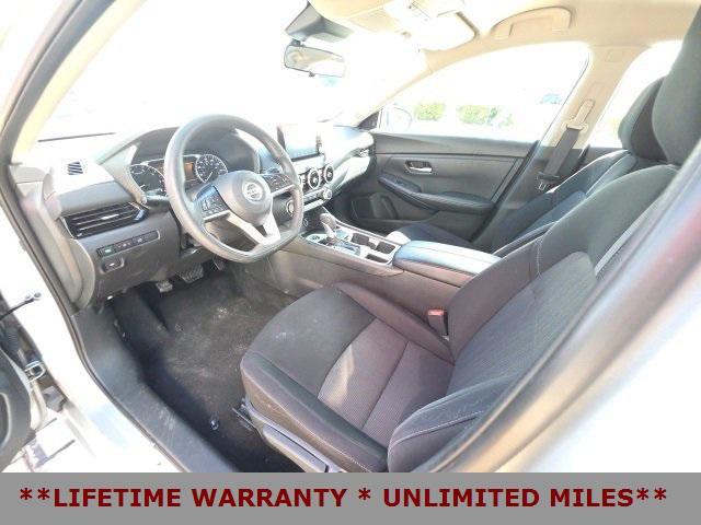Photo of 2023 Brilliant Silver Metallic Nissan Sentra