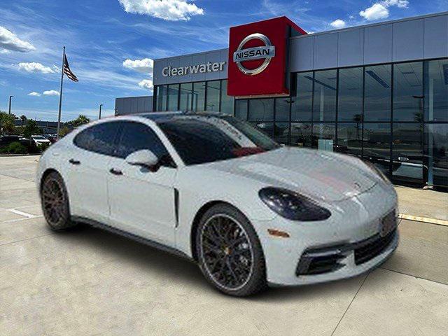 Photo of 2018 Gray Porsche Panamera